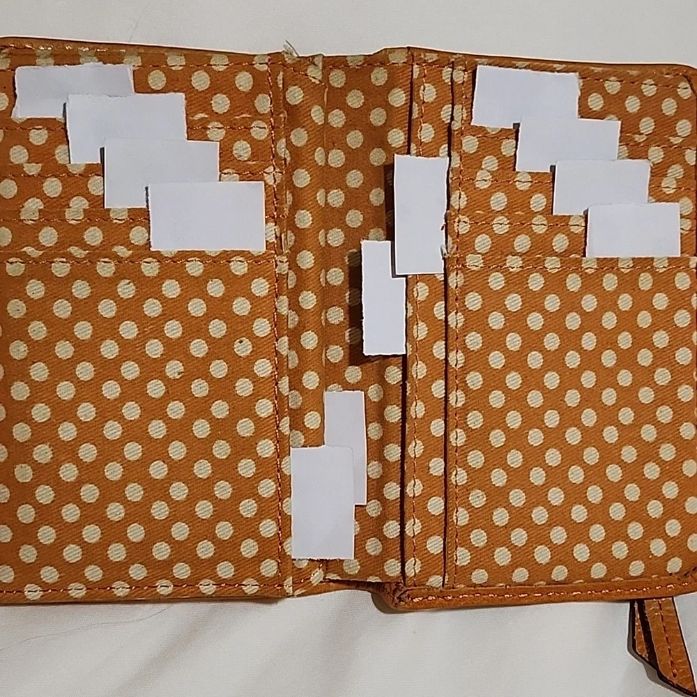 womans Fossil bi-fold wallet - Picture 6 of 8